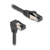 Delock RJ45 Netzwerkkabel Cat.8.1 S / FTP 90 grad unten gewinkelt / gerade 5 m schwarz